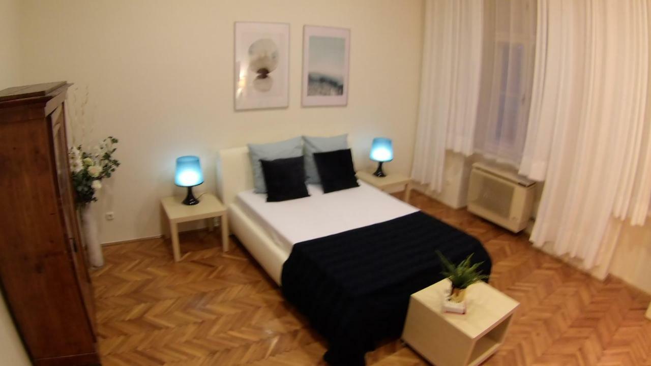Opera Dream Apartment Budapest Eksteriør bilde